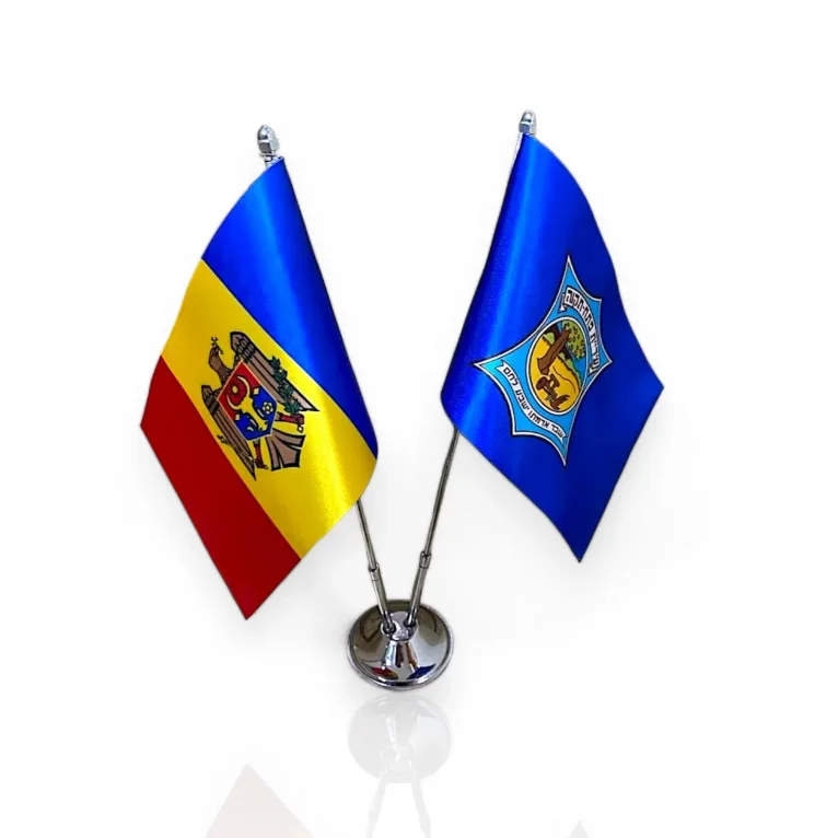 שושנת דגלונים שולחניים