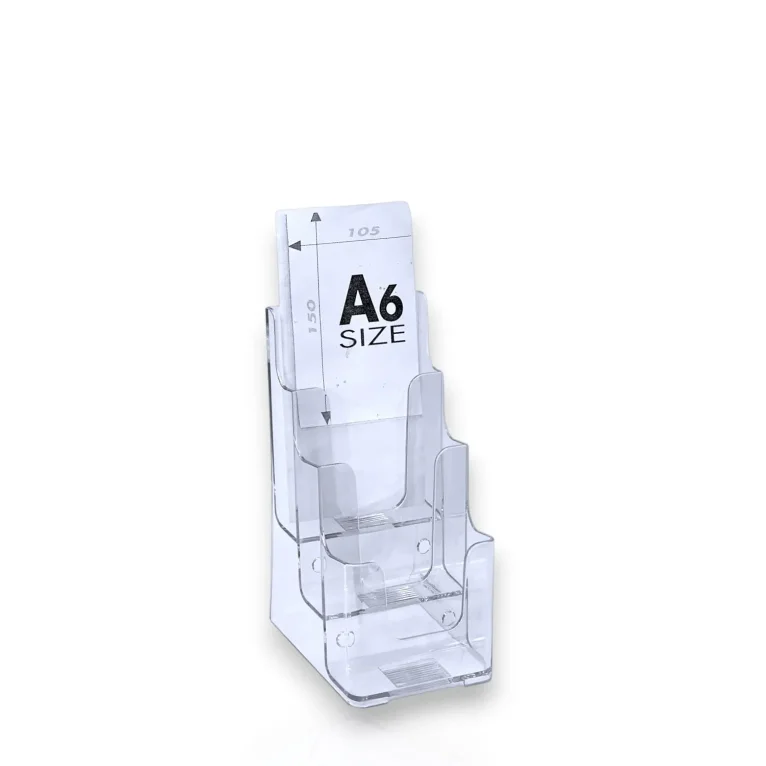 מתקן עלונים מדורג, שקוף. עשוי פרספקס בגודל A6 בעל 3 תאים, מתאים לשולחן או לקיר.