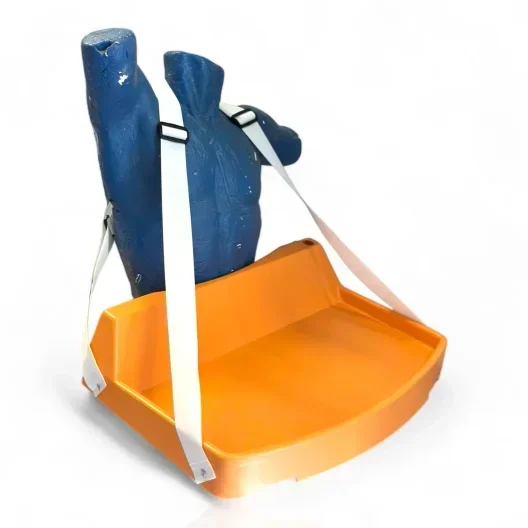 מגש דיילת לבן עם רצועות לנשיאה