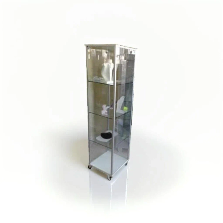 ויטרינת ארון עם מדפים